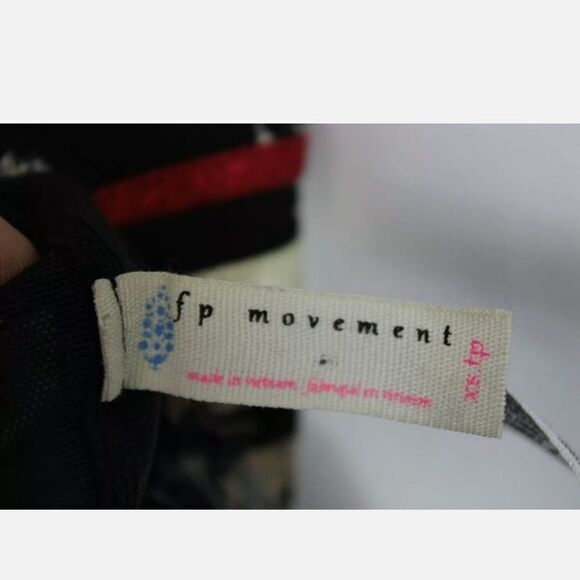 Free People MOVEMENT Freestyle Sport Bra Printed-XS-$58 MSRP BLACK FLORAL PRINT - Picture 9 of 9